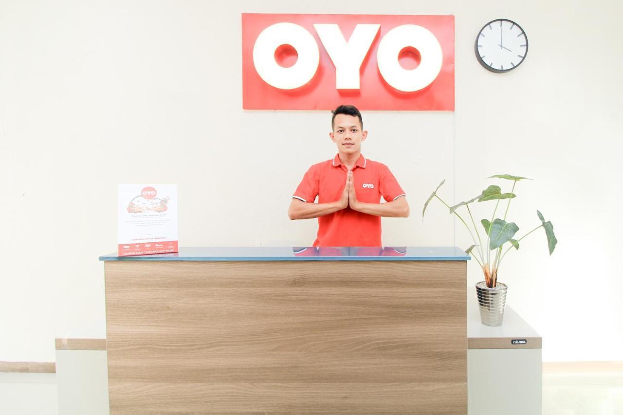 Oyo 204 Blessing Residence Сурабая Екстериор снимка
